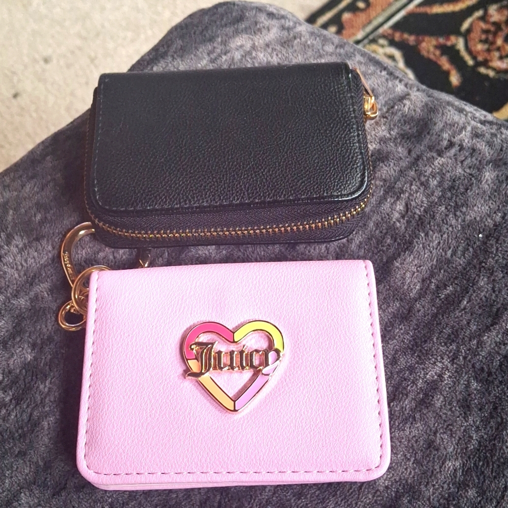 2 wallets
